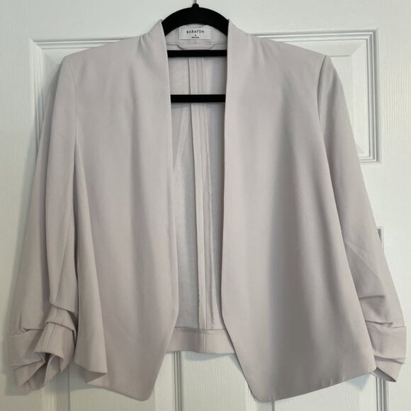 Aritzia Babaton Power Blazer Short - Picture 1 of 3
